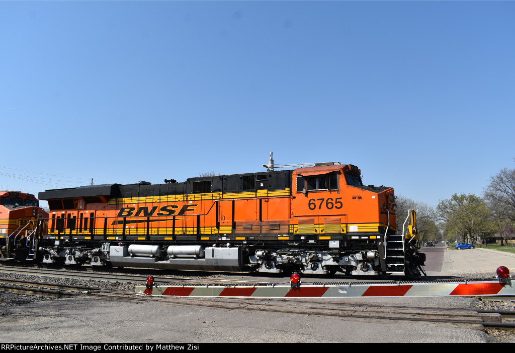 BNSF 6765